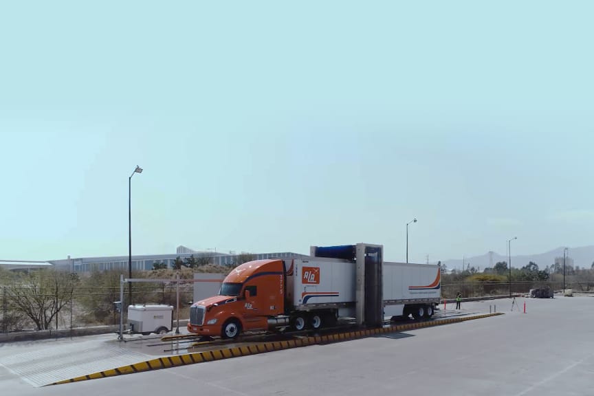 Las mejores empresas de transporte de carga confían en Inter Ibérica para lavar su flota vehicular